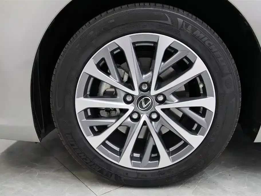 Lexus ES 2024 из CN, фото 7