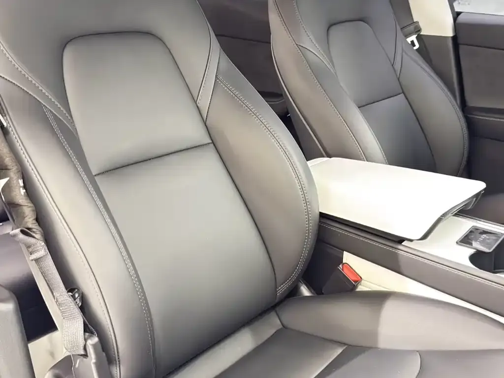 Tesla Model Y 2024 из CN, фото 7