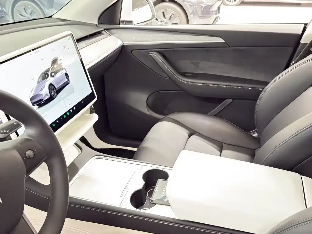 Tesla Model Y 2024 из CN, фото 10