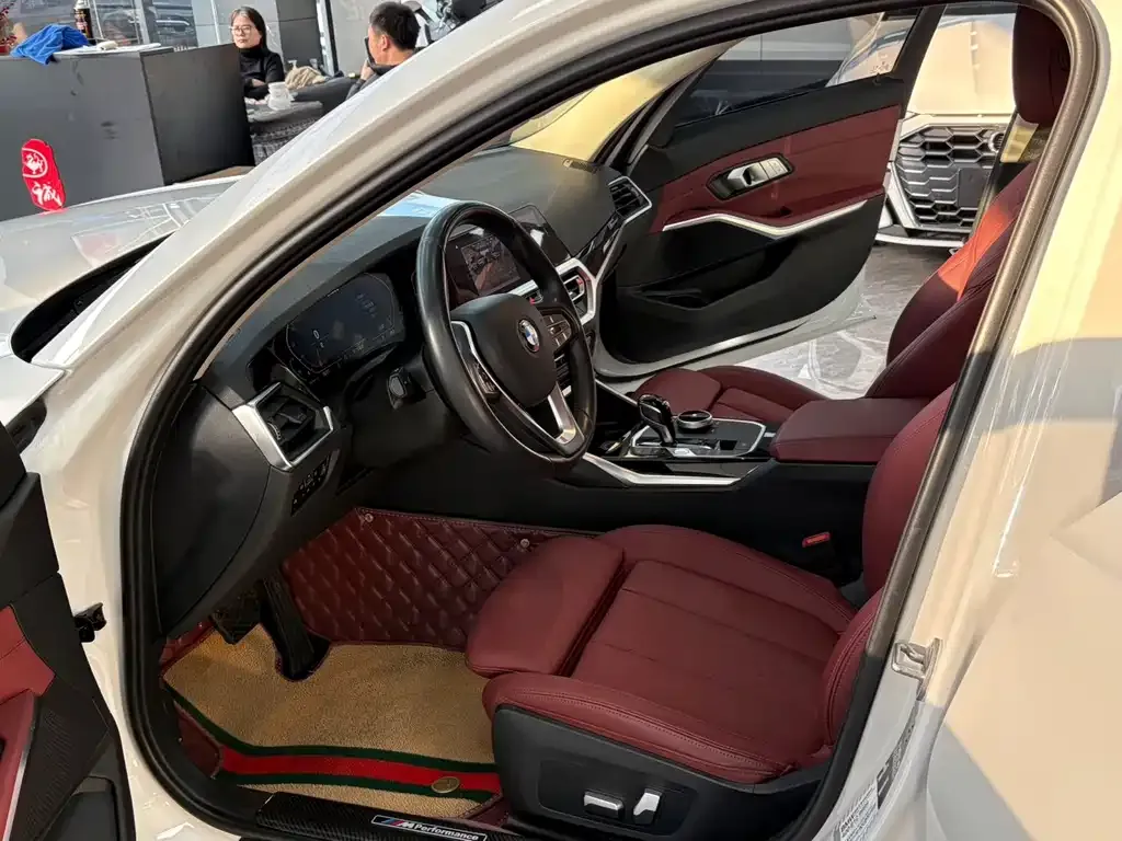 BMW 3 Series 2021 из CN, фото 4