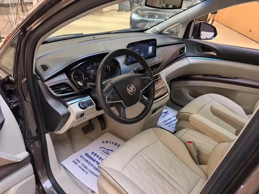 Buick GL8 2022 из CN, фото 3