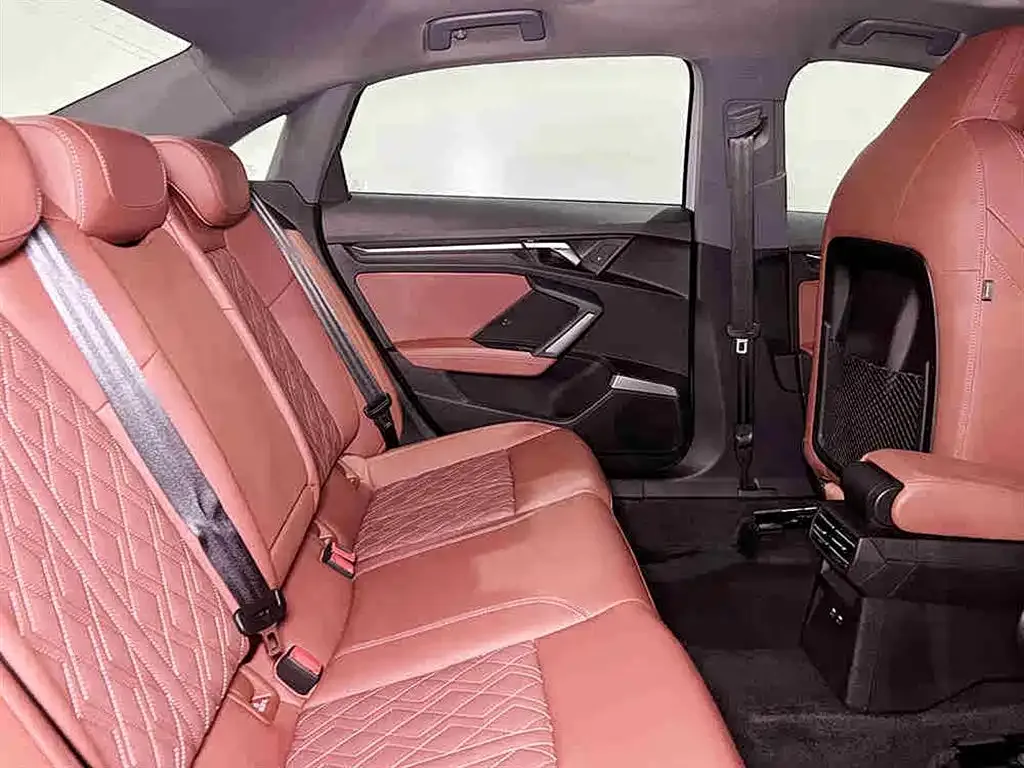 Audi A3 2024 из CN, фото 5