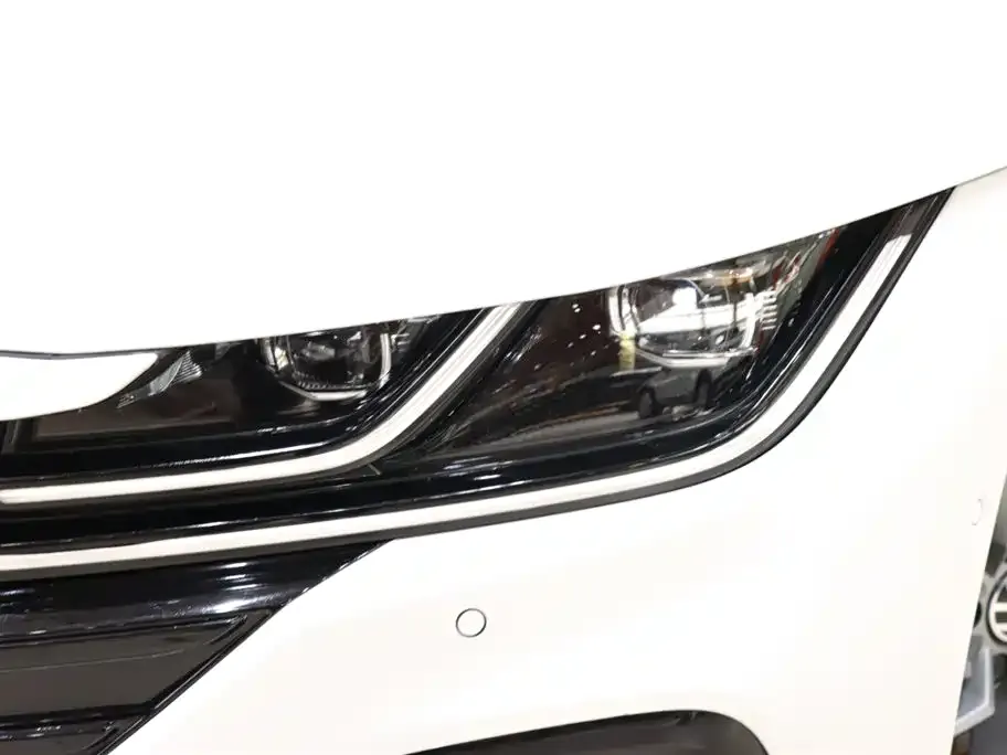 Volkswagen CC 2024 из CN, фото 2