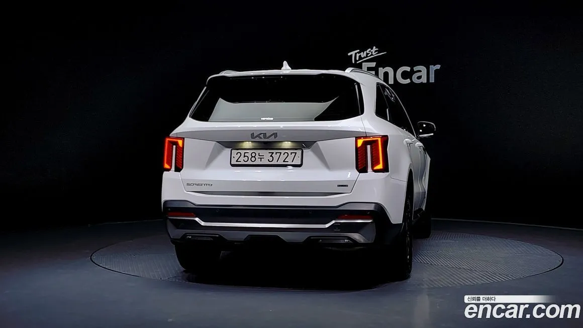 Kia Sorento — фото 4