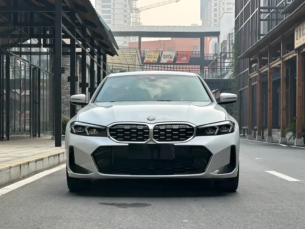 BMW 3 Series 2024 из CN, фото 8