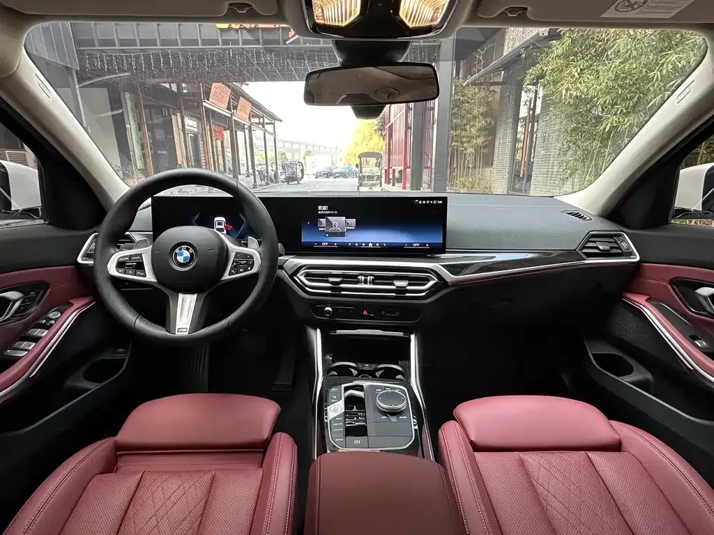 BMW 3 Series 2024 из CN, фото 7