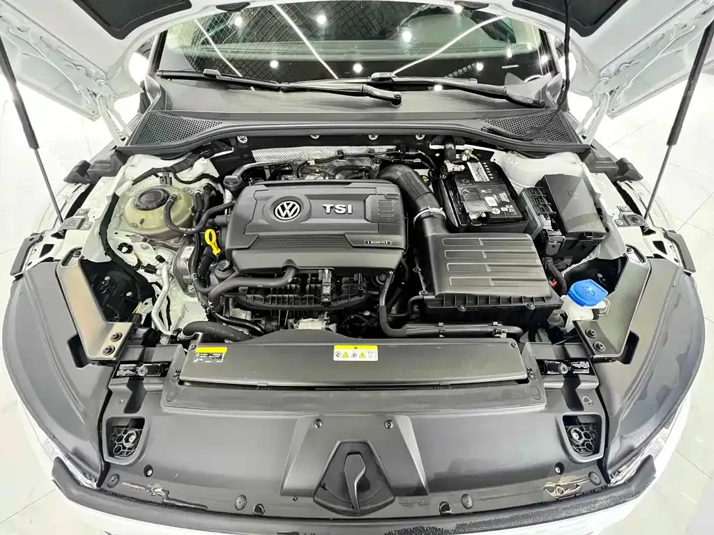 Volkswagen CC 2022 из CN, фото 10
