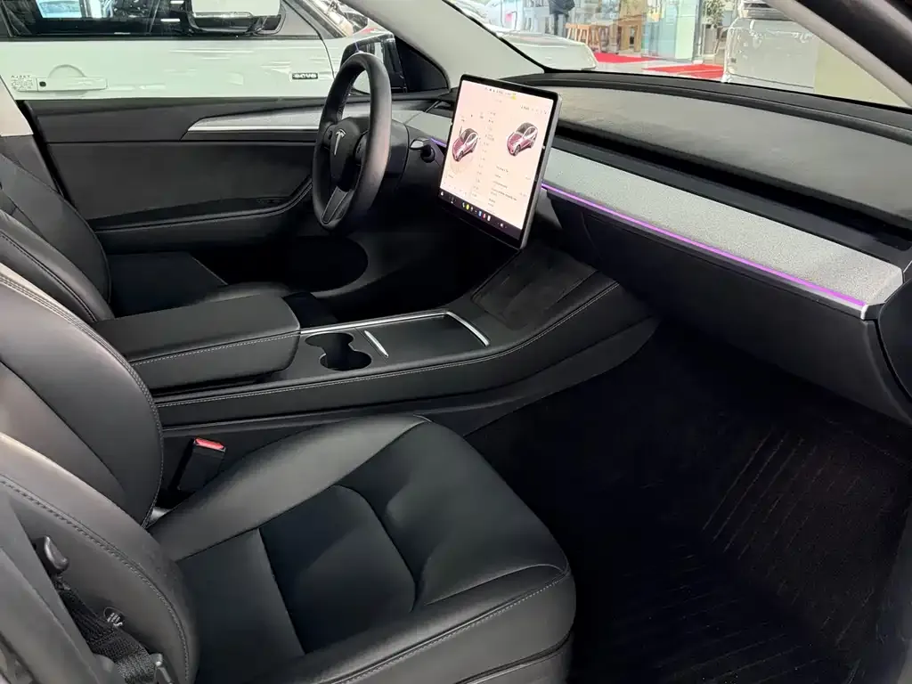 Tesla Model Y 2024 из CN, фото 5