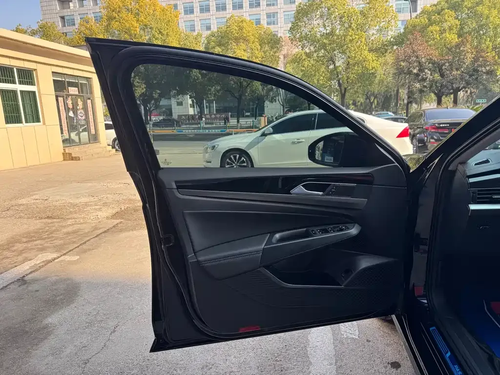 Volkswagen Passat 2025 из CN, фото 7