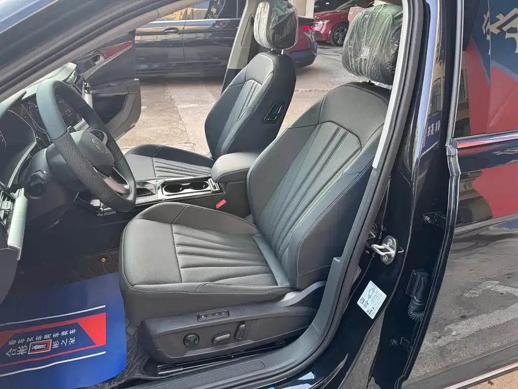Volkswagen Passat 2025 из CN, фото 8
