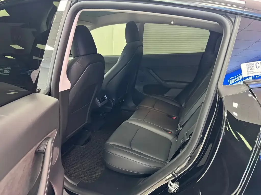 Tesla Model Y 2023 из CN, фото 3