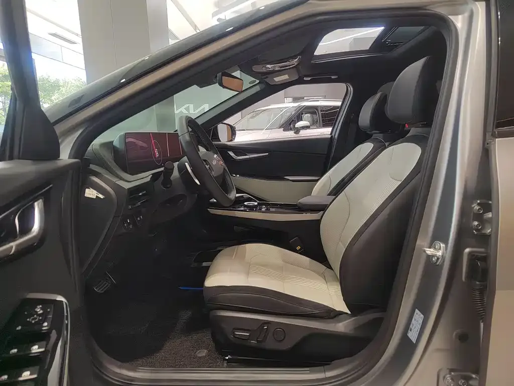 Kia EV6 2025 из CN, фото 4