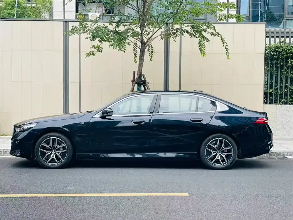 BMW i5 2024 из CN, фото 6