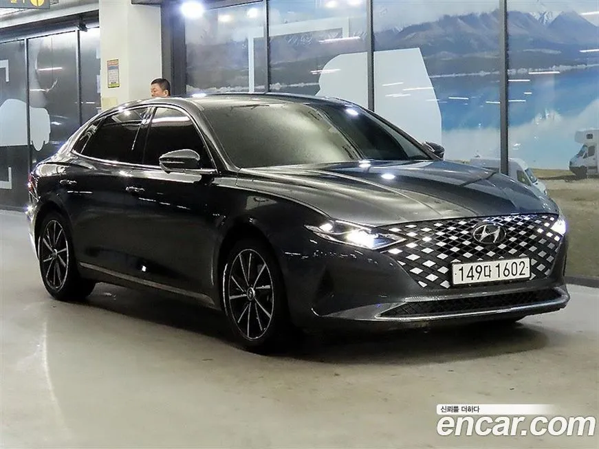 Hyundai Grandeur — фото 1