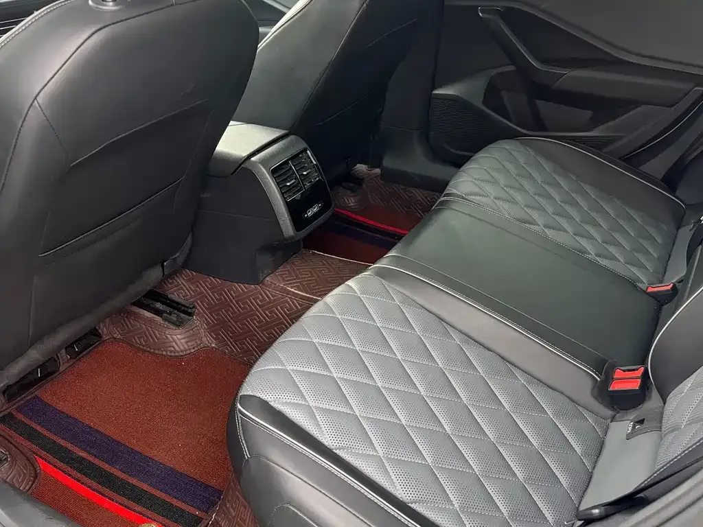 Volkswagen Sagitar 2023 из CN, фото 10