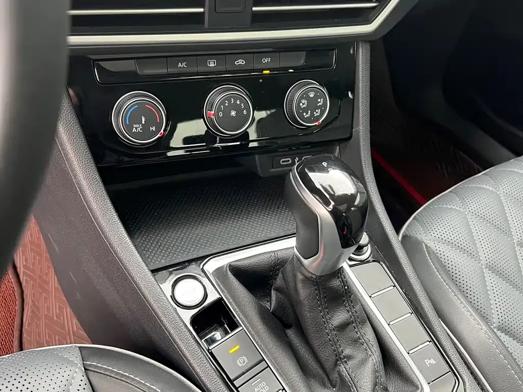 Volkswagen Sagitar 2023 из CN, фото 8