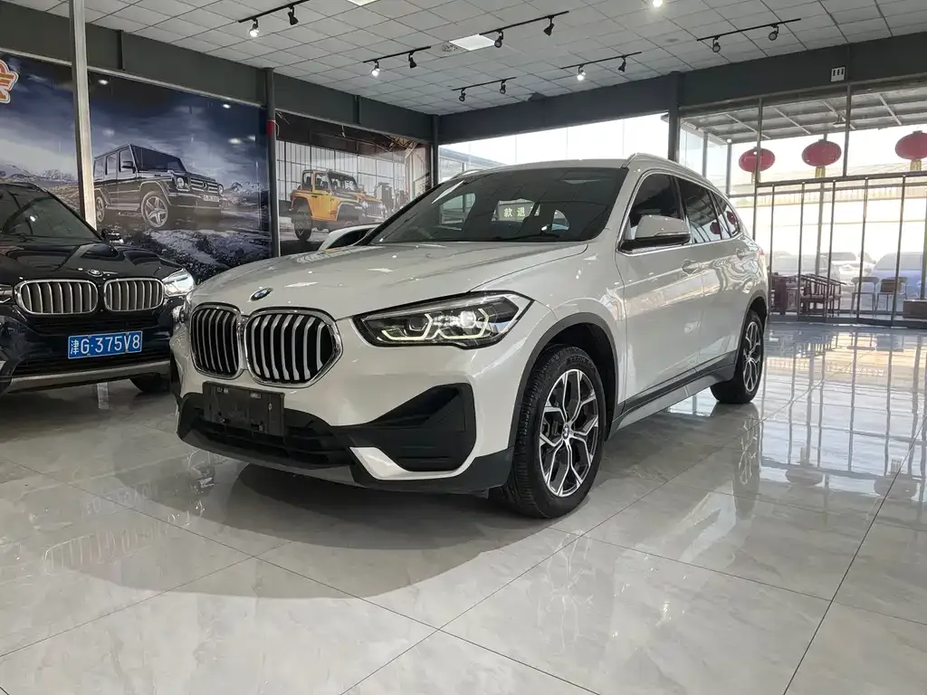 BMW X1 — фото 1