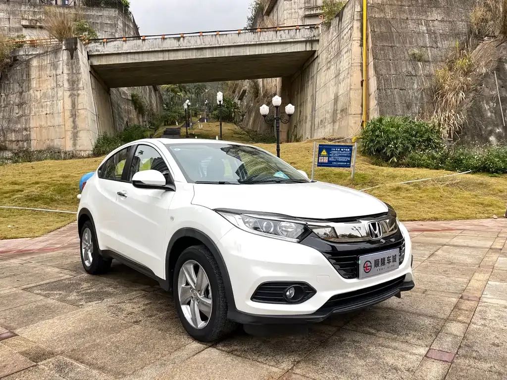 Honda Vezel 2022 из CN, фото 10