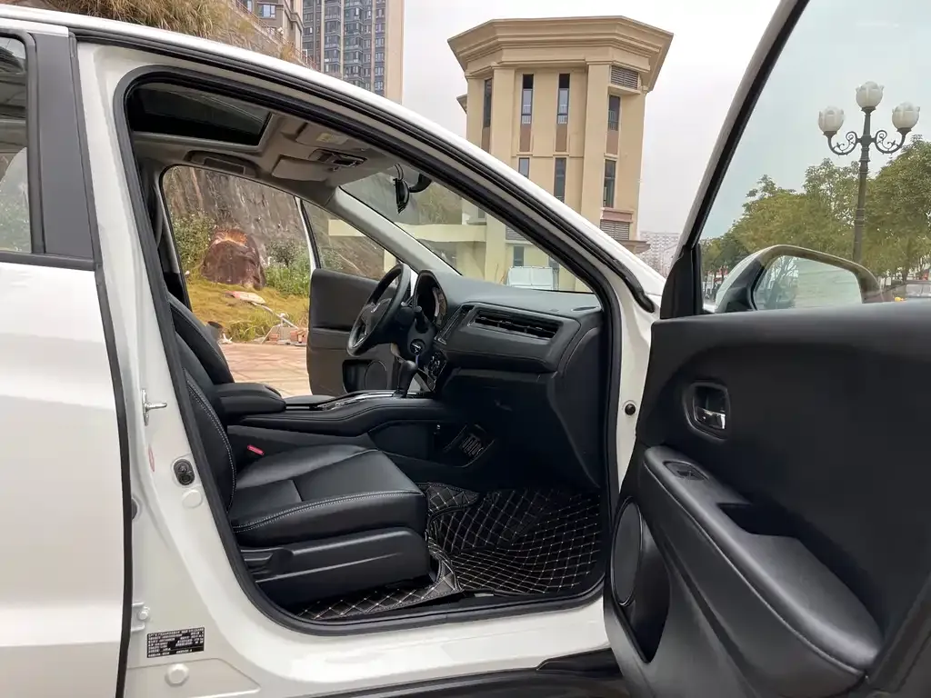 Honda Vezel 2022 из CN, фото 3