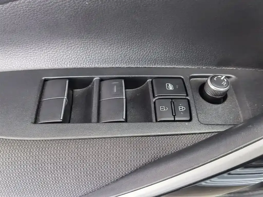 Toyota Corolla 2022 из CN, фото 9