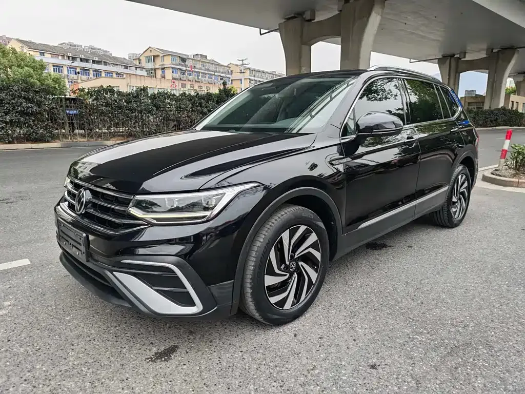 Volkswagen Tiguan L 2021 из CN, фото 1