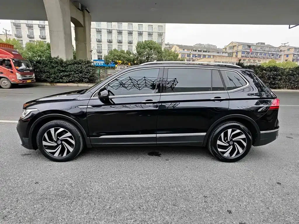 Volkswagen Tiguan L 2021 из CN, фото 7