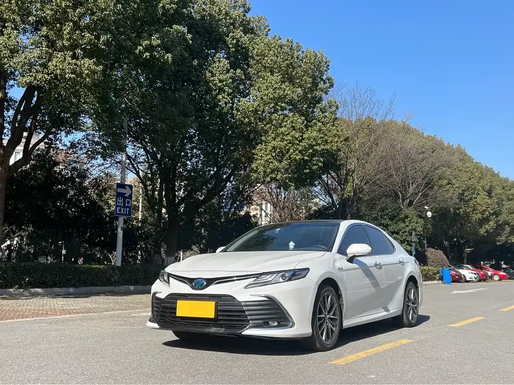 Toyota Camry 2022 из CN, фото 1