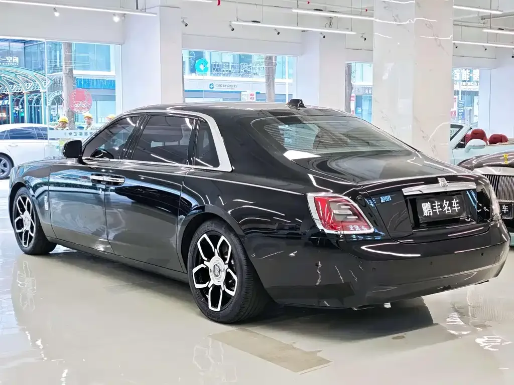 Rolls-Royce Ghost — фото 9