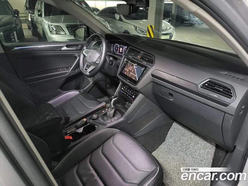 Volkswagen Tiguan — фото 9