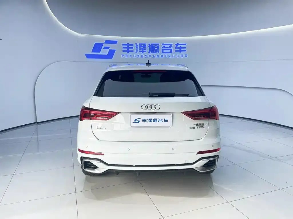 Audi Q3 2023 из CN, фото 2