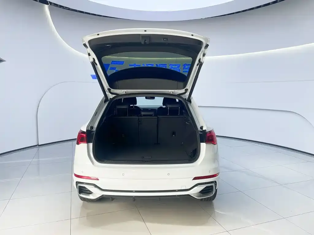 Audi Q3 2023 из CN, фото 8