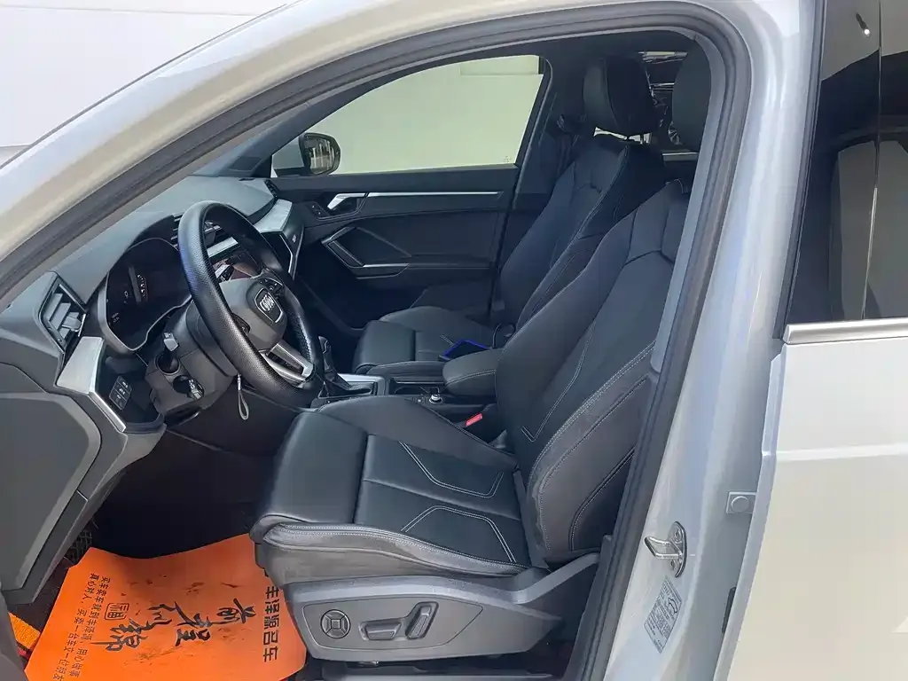 Audi Q3 2023 из CN, фото 10