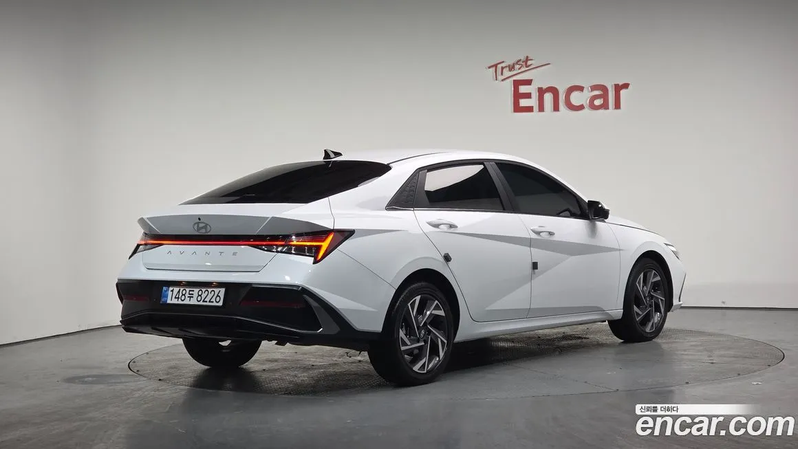 Hyundai AVANTE — фото 2
