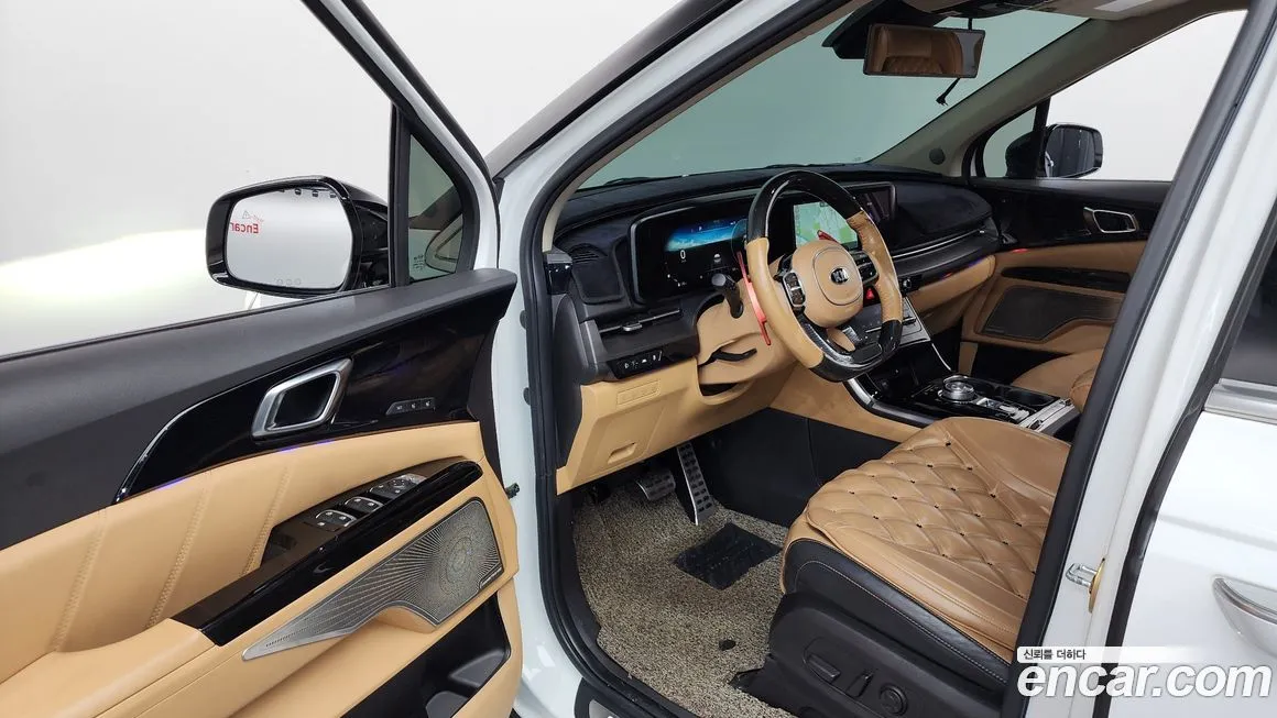Kia Carnival — фото 10