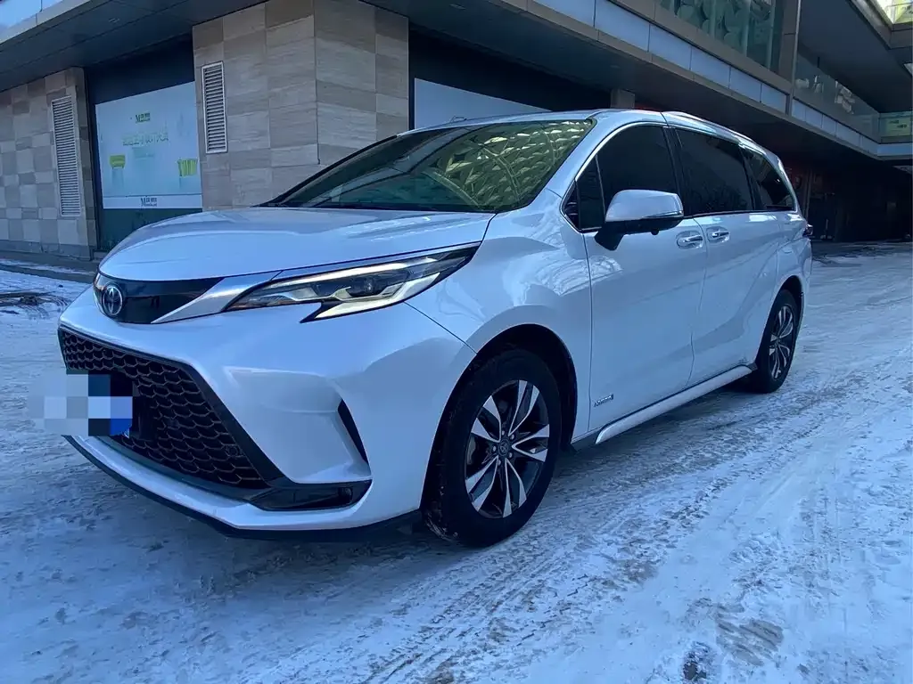 Toyota Granvia 2023 из CN, фото 8