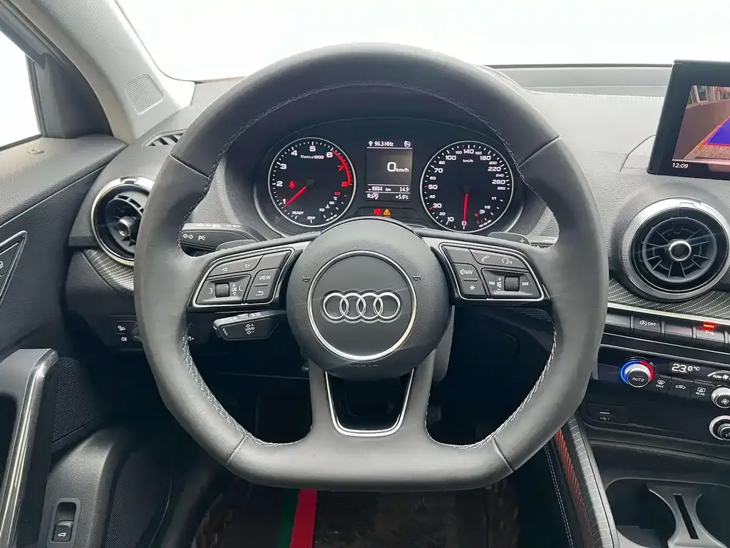 Audi Q2L 2024 из CN, фото 4