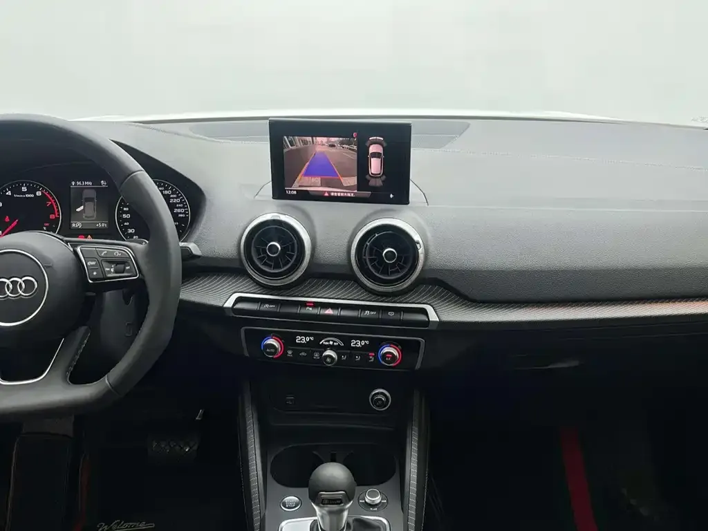 Audi Q2L 2024 из CN, фото 3