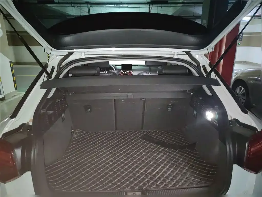 Audi Q2L 2021 из CN, фото 4