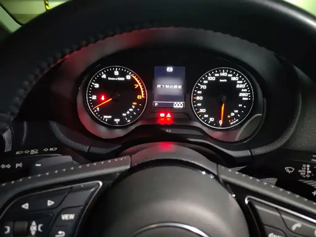 Audi Q2L 2021 из CN, фото 8