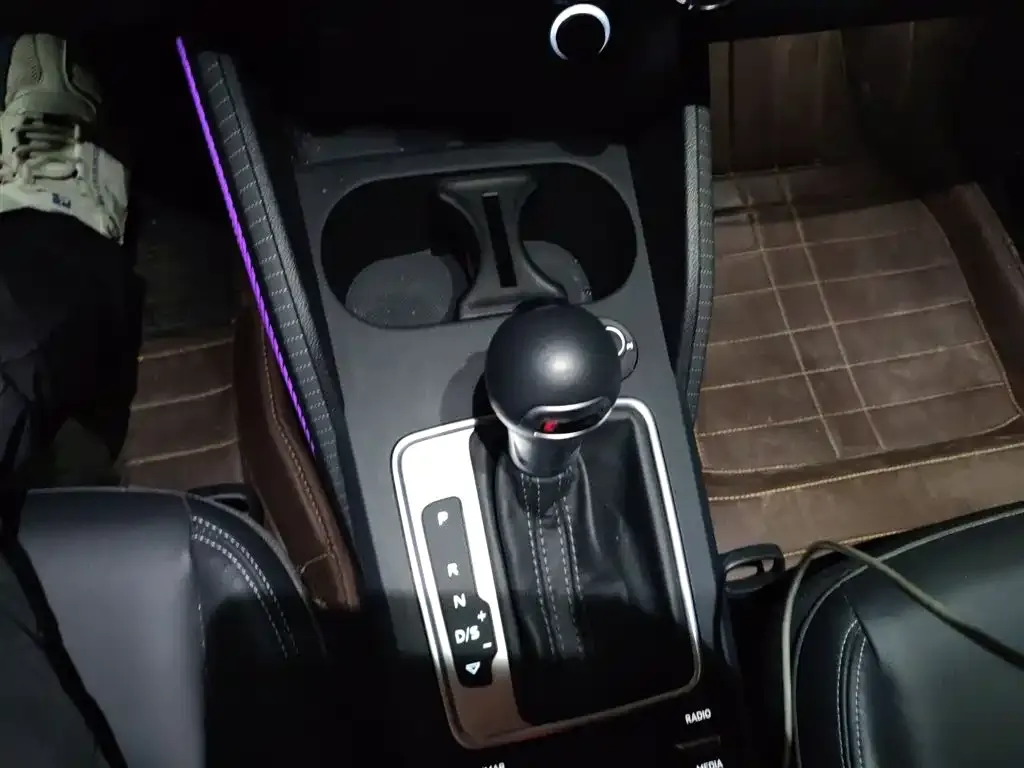 Audi Q2L 2021 из CN, фото 2
