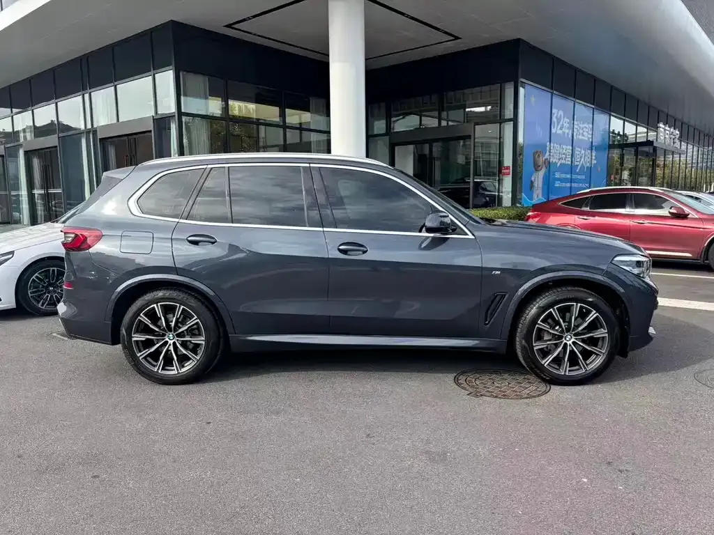 BMW X5 (Import) — фото 7