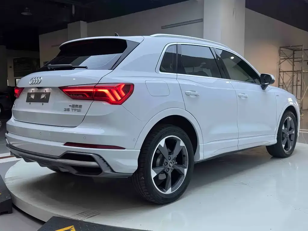 Audi Q3 2022 из CN, фото 3