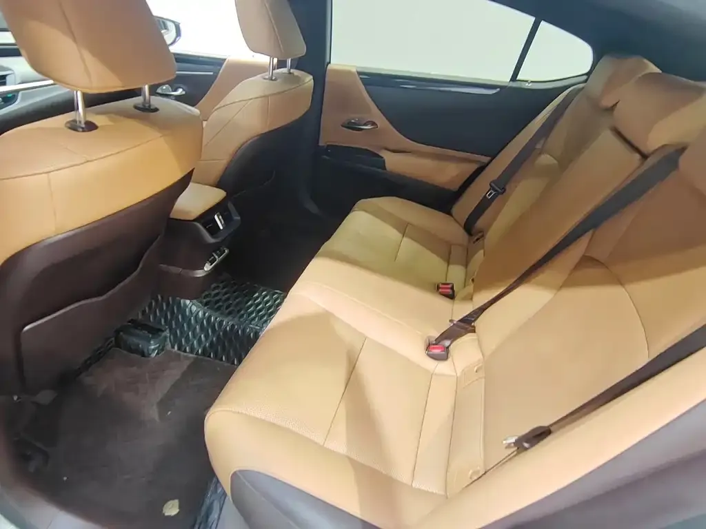 Lexus ES 2021 из CN, фото 5