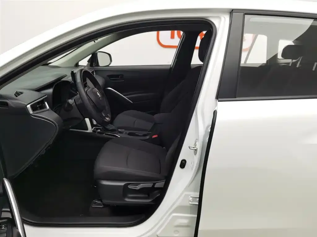 Toyota Corolla Cross 2025 из CN, фото 3