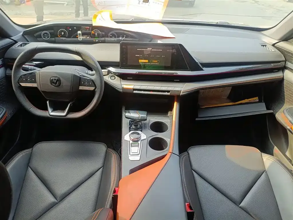 Changan UNI-V iDD 2023 из CN, фото 4