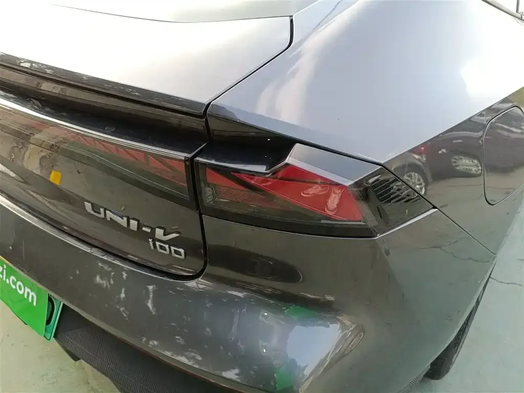 Changan UNI-V iDD 2023 из CN, фото 2