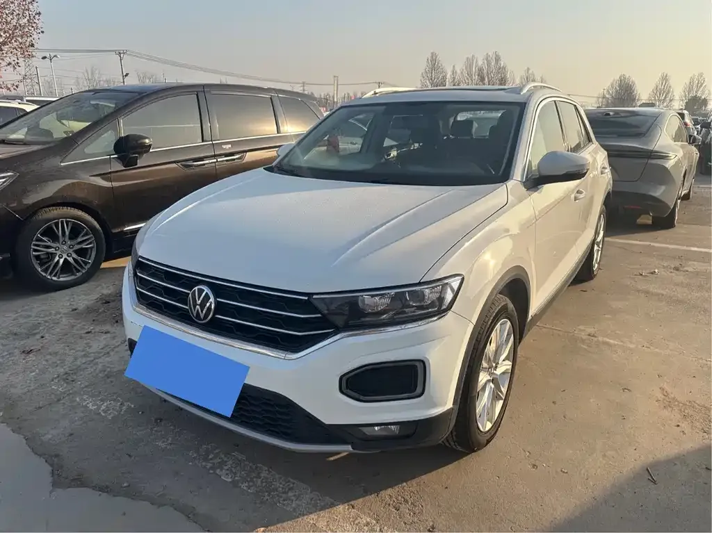 Volkswagen T-Roc 2022 из CN, фото 1