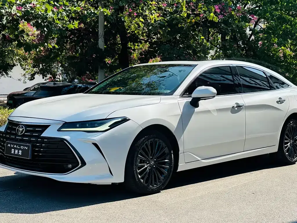 Toyota Avalon 2022 из CN, фото 1