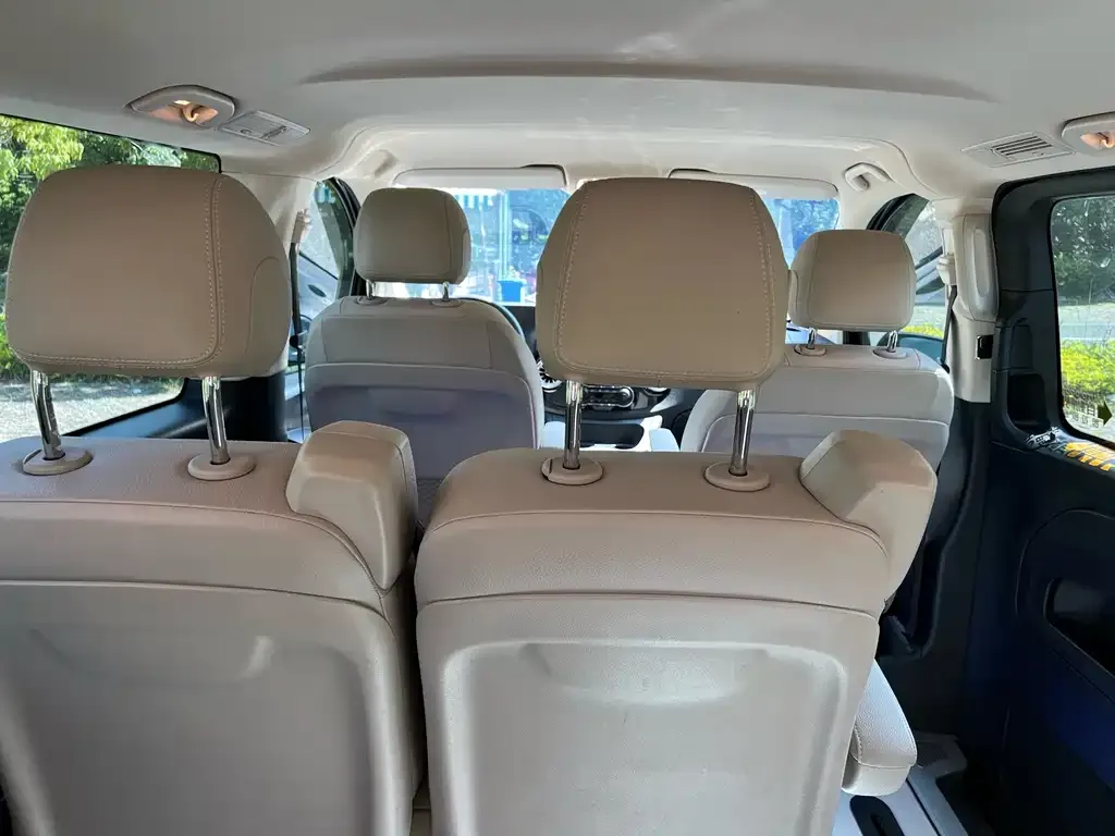Mercedes-Benz Vito 2023 из CN, фото 4