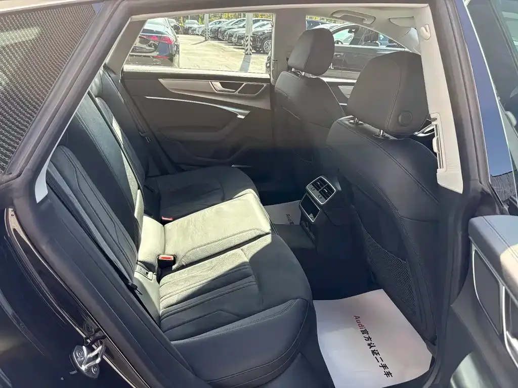 Audi A7 2023 из CN, фото 6